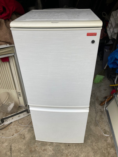sharp 137 L 冷蔵庫