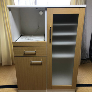 4／11まで　食器棚