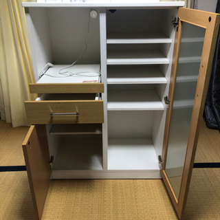 4／11まで　食器棚の画像