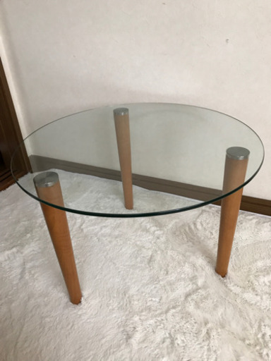 ガラステーブル