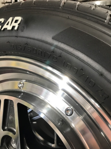 215/60r17  109/107  ホワイトレター　決まりました　