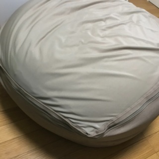 体にフィットするソファ