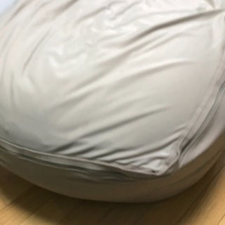 体にフィットするソファの画像