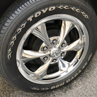 値下ハイエース200系　訳ありタイヤとホイール4本セット17インチ車検対応の画像