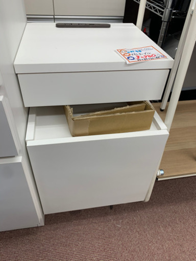 未使用✨永野家具大量入荷しました！高さの調節できるナイトテーブル