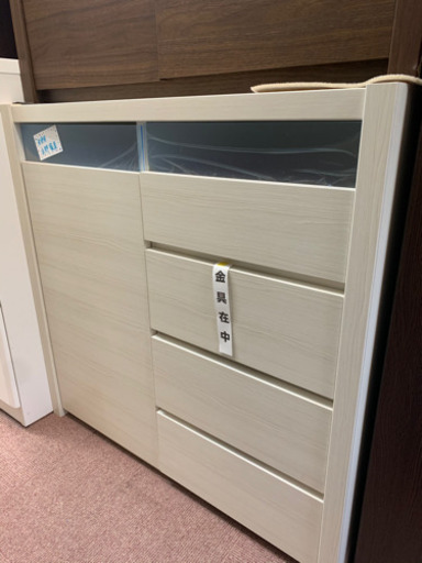 未使用✨永野家具大量入荷しました！ガラス窓キャビネット　ナチュラル