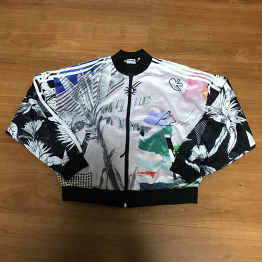 adidas アディダスオリジナル　ファームカンパニーとのコラボアイテム