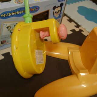 【取引中】【0ヶ月～】赤ちゃん用「やわらかガラガラメリーデラックス」（電池代込み）の画像