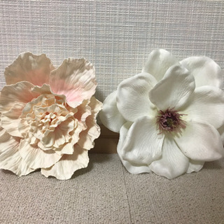 サロン移転に伴い断捨離中^ - ^お花２つ♪