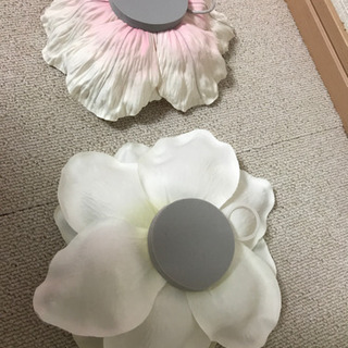 サロン移転に伴い断捨離中^ - ^お花２つ♪の画像