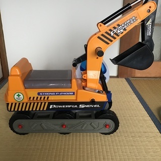 ショベルカー　室内用乗用おもちゃ
