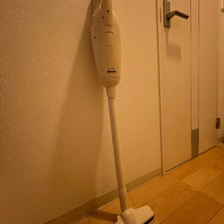 makita マキタ　充電式クリーナ　CL103D