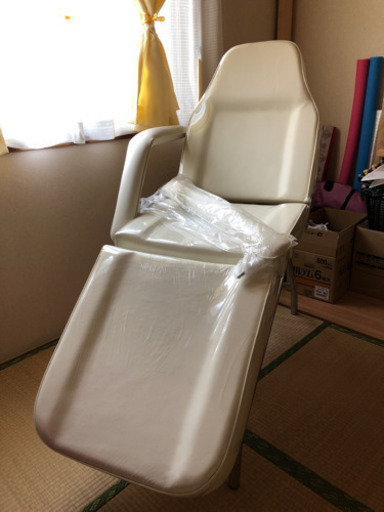 【決まりました！】エステベッド ☆美品☆ 無孔・アーム有