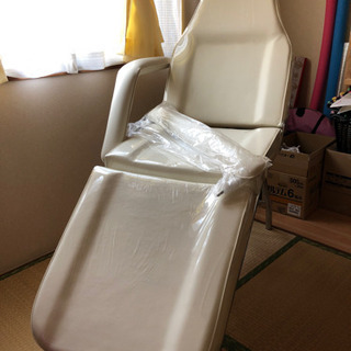 【決まりました！】エステベッド ☆美品☆ 無孔・アーム有