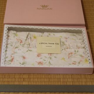 エプロン　花柄