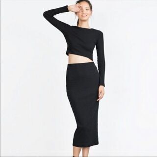 ザラ　ZARA ニットとタイトスカート　ニットセットアップの画像