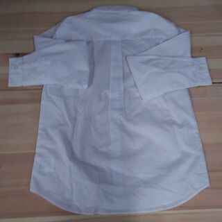 【新品】卒園、卒業、入学式に　COMME CA ISM 150㎝ Yシャツ　薄い白のストライプの画像