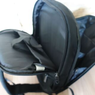 ビジネスリュック　シェルタイプの画像