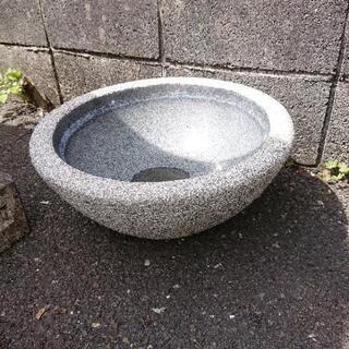 大理石のつくばい