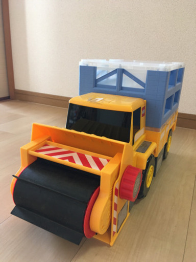 お取引中　トミカおかたづけローダーとパーキング