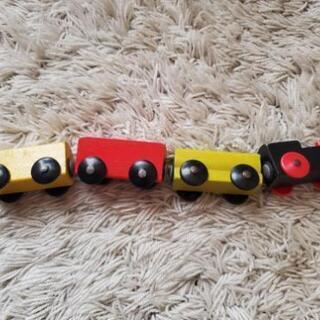 木のおもちゃ　列車・線路の画像
