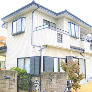 ★４SLDKの庭付き戸建て★　駅まで徒歩圏内です♪　１３９０万