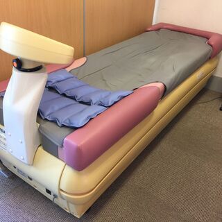 整骨院で使っているローラーマッサージベッドを譲ります。現物を見に...