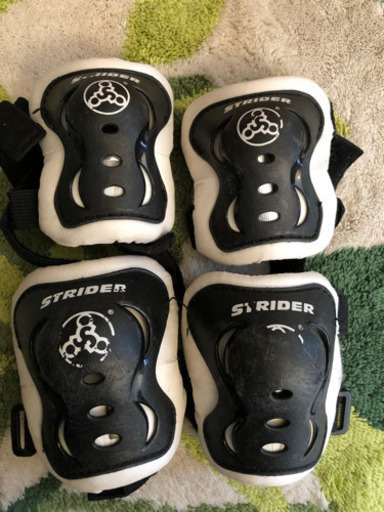 お値下げしました。ストライダー、アンパンマンヘルメット、プロテクター