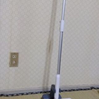 美品　充電式コードレス　スティッククリーナー