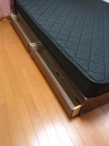 ダブルベッド　マットレス付き　引き取り限定　