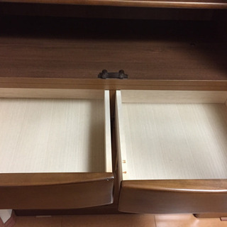 食器棚の画像