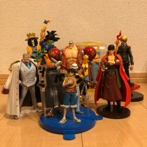 受け渡し予定者きまりました［レア物も！］ワンピース　ドラゴンボール　フィギュア10個　セット