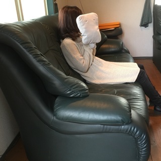 ハイバックの落ち着くソファの画像
