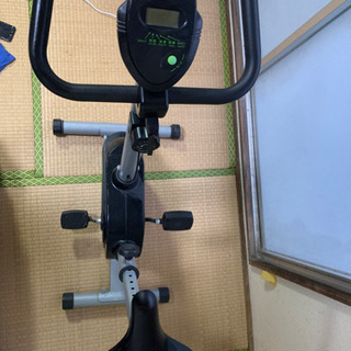 エアロバイク　ネジとワッシャー欠品の画像