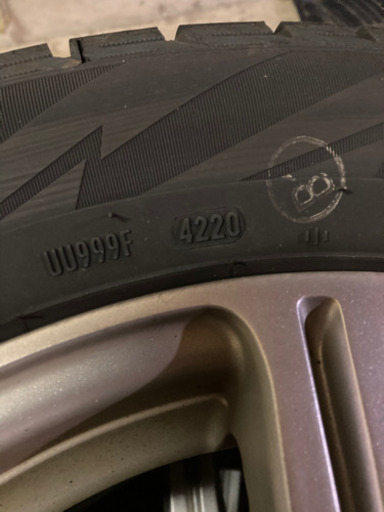 スタッドレスタイヤ　195/65 R15 