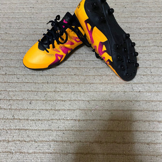 adidas スパイクの画像