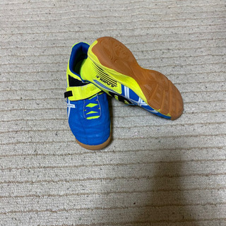 asics フットサル　シューズの画像