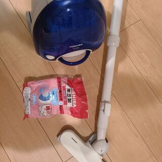 東芝製　掃除機　2012年製の画像