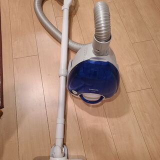 東芝製　掃除機　2012年製