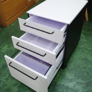 ニトリ　デスクワゴンセット  120×60×76の画像