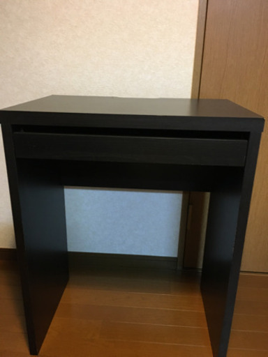 受け渡し予定者決定しました。仕事、学習用のデスク（ノートパソコン収納付）