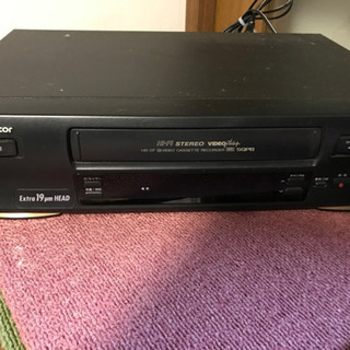 ビクターVHSデッキ　無料です