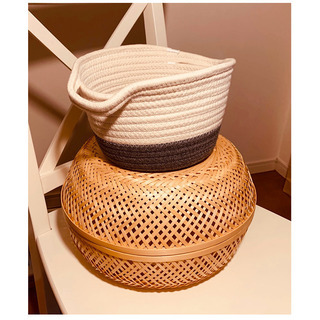 【お譲り先決定済】　【IKEA】手編み バスケット 小物入れ 収納カゴ ＋【ダイソー】小物入れ = 300円の画像