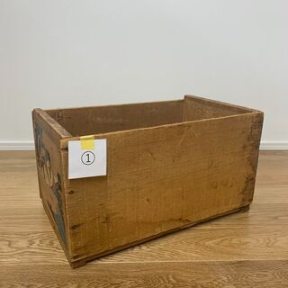 VINTAGE WOOD BOX①