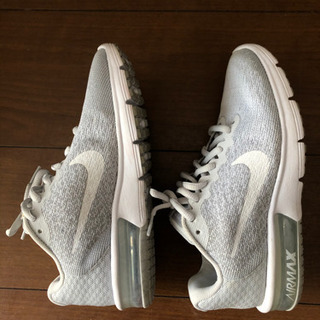 靴 レディース　22センチ　NIKE スポーツシューズ AIRMAX（852465-007）   中野 中野坂上の画像