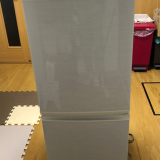 題名:   SHARP 2ドア冷蔵庫 2012年製