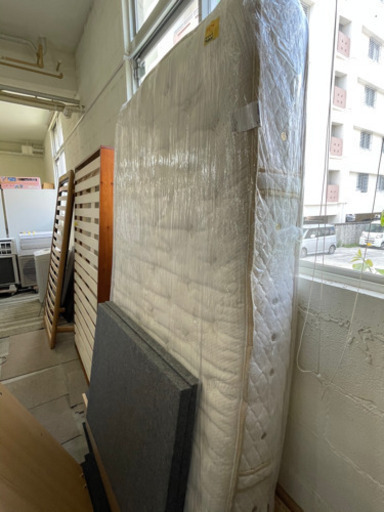 セミダブルベッド　収納付き　お値引きセール中　52303