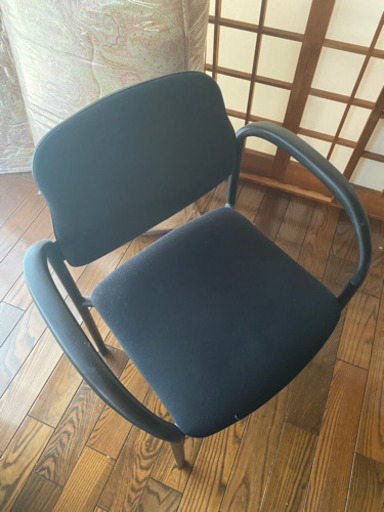 シンプルめなダイニング椅子×4脚セット　一脚400円