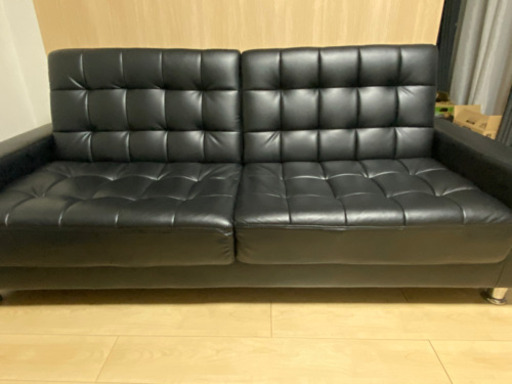値下げしました！黒ソファー・ソファーベッド(人工皮革)