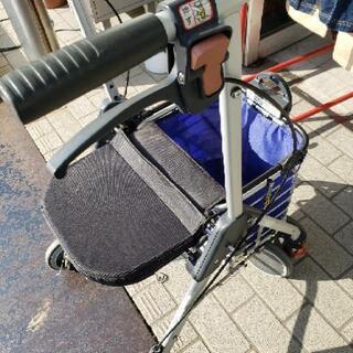 高齢者用　手押し車　シルバーカー　TacaoF　の画像